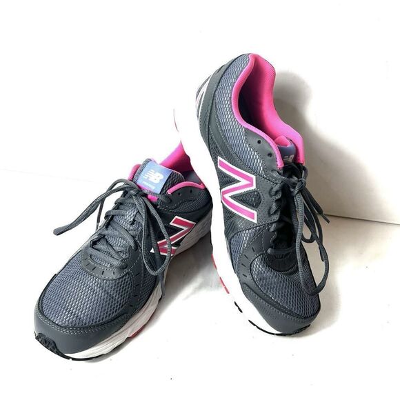 New Balance 450 v3 Running Shoe Womens Sz 11 D Grey Pink Walking Sneaker Low Top - Picture 2 of 11